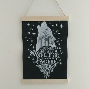 ⭐OWLCRATE EXCLUSIVE WOLF HANGING POSTER BOOKISH⭐